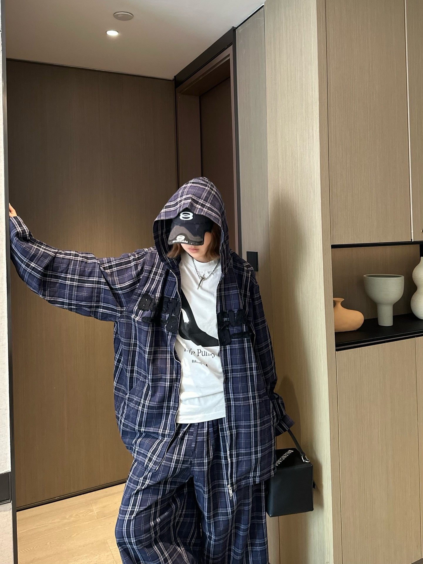 발렌시아가 블루 체크 로고패치 후드집업