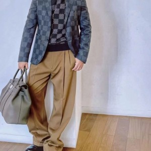 루이비통 다미에 울 크루넥