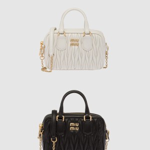 아르카디 마테라쎄 나파 가죽 미니백 5BP077