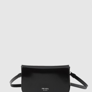 숄더 스트랩이 있는 가죽 미니백 2VD061